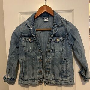 Zara boys distressed denim jacket size 8. In great used condition